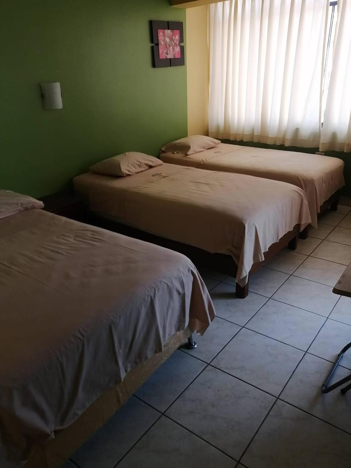Hostal Boulevard Nazca Bagian luar foto