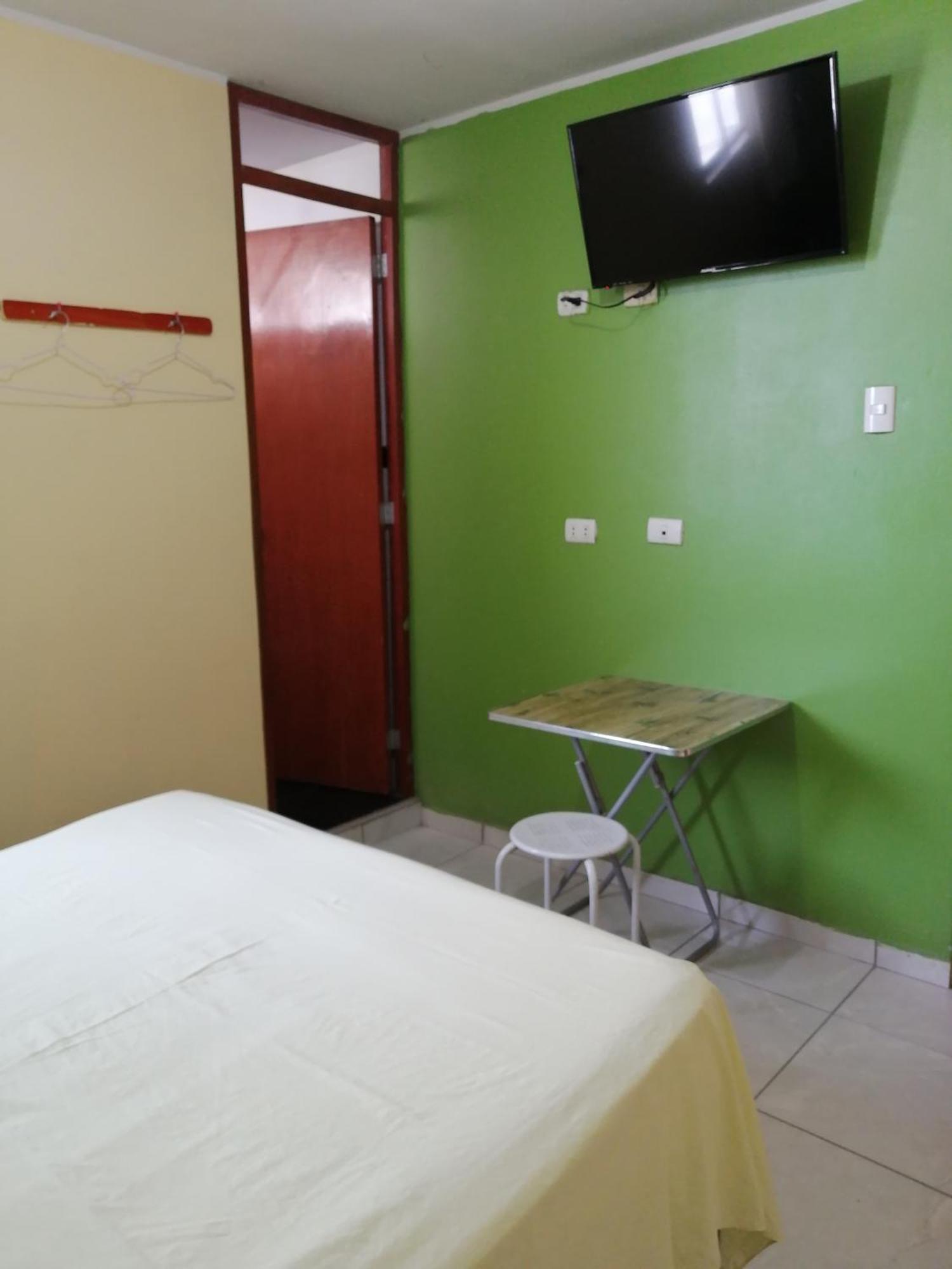 Hostal Boulevard Nazca Bagian luar foto