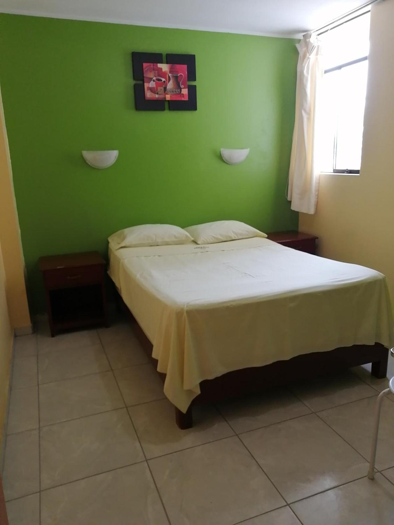 Hostal Boulevard Nazca Bagian luar foto