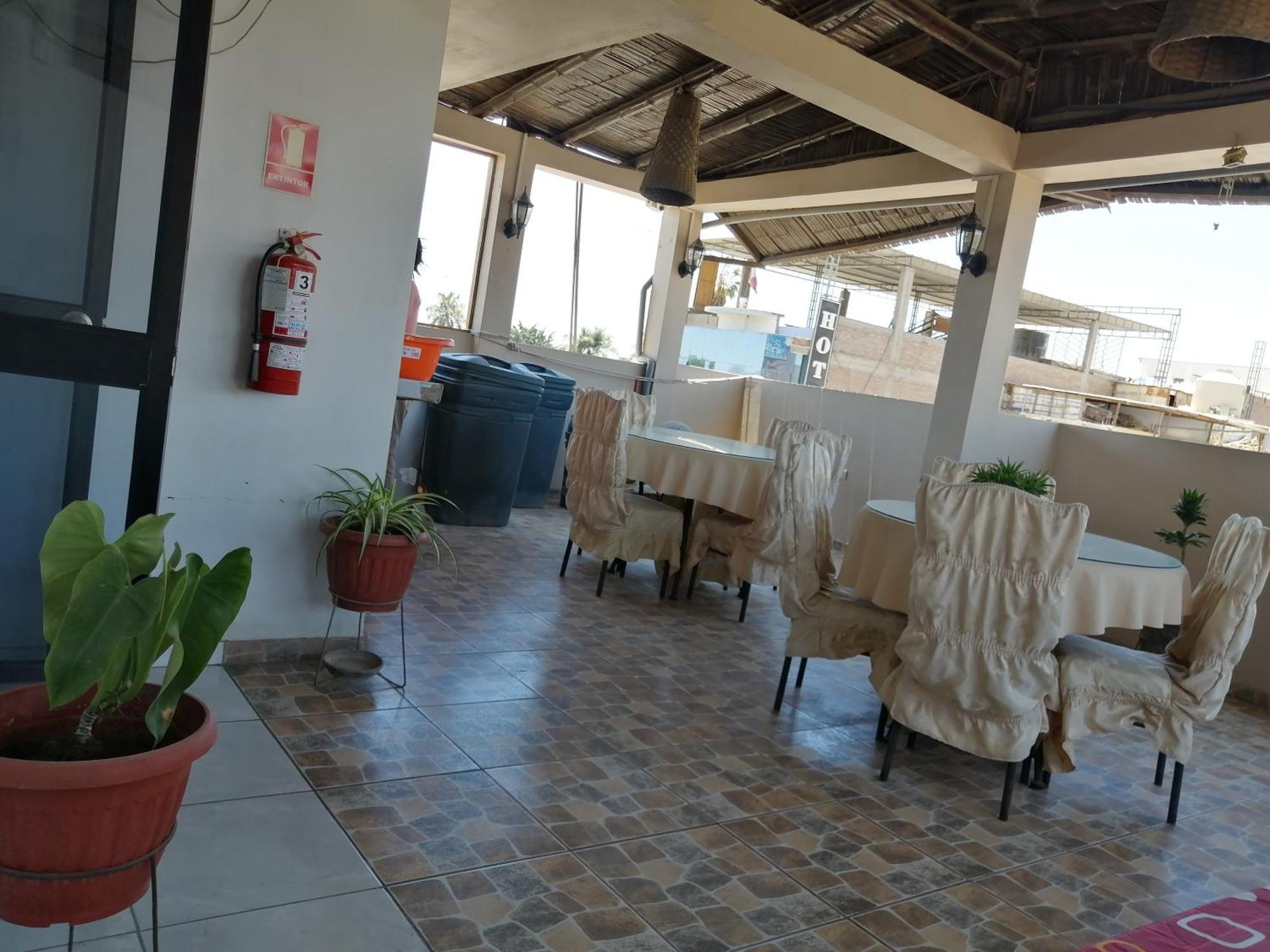 Hostal Boulevard Nazca Bagian luar foto