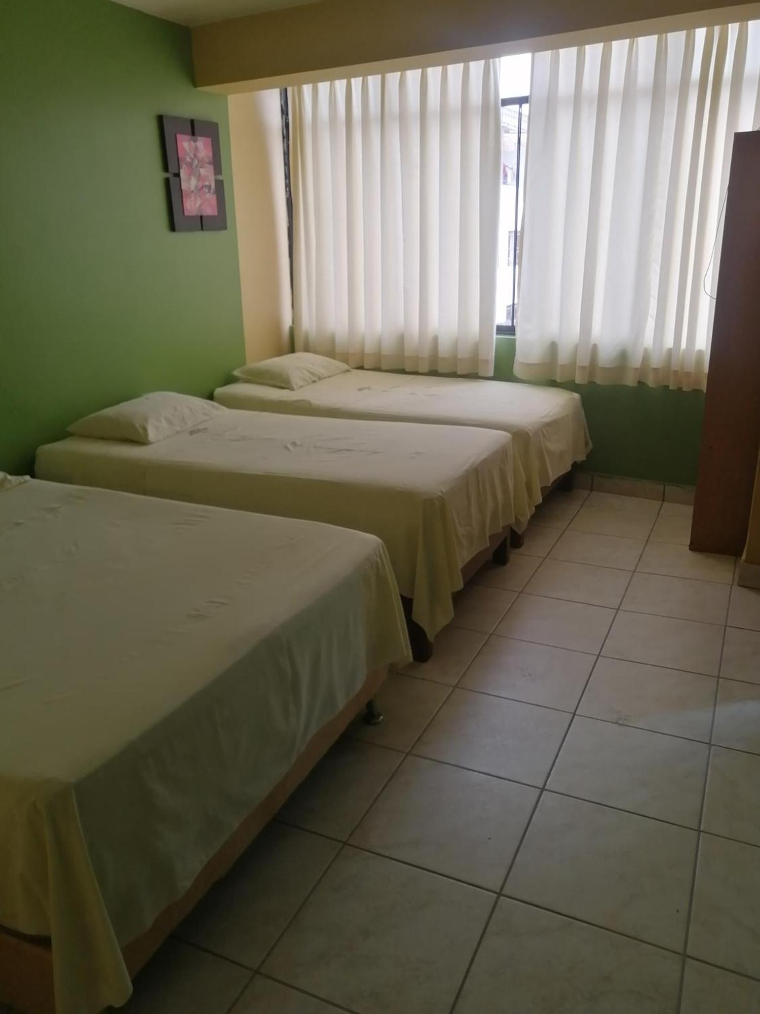 Hostal Boulevard Nazca Bagian luar foto