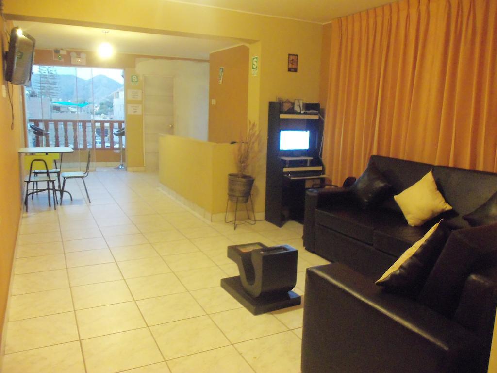 Hostal Boulevard Nazca Bagian luar foto